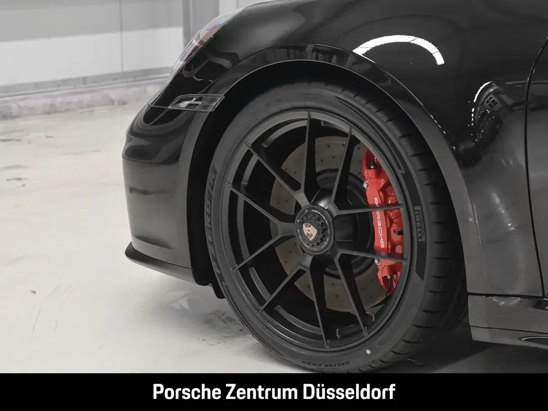 Porsche 992 - Thumbnail 9