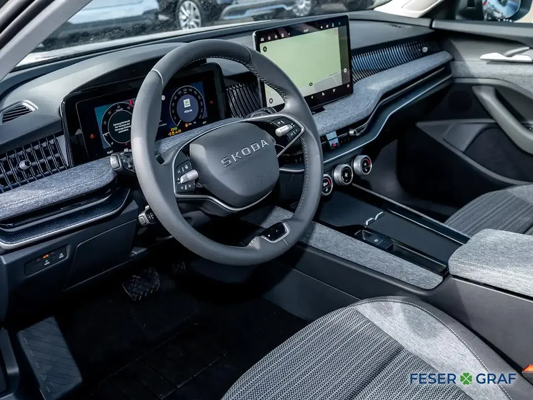 Skoda Superb - Thumbnail 3
