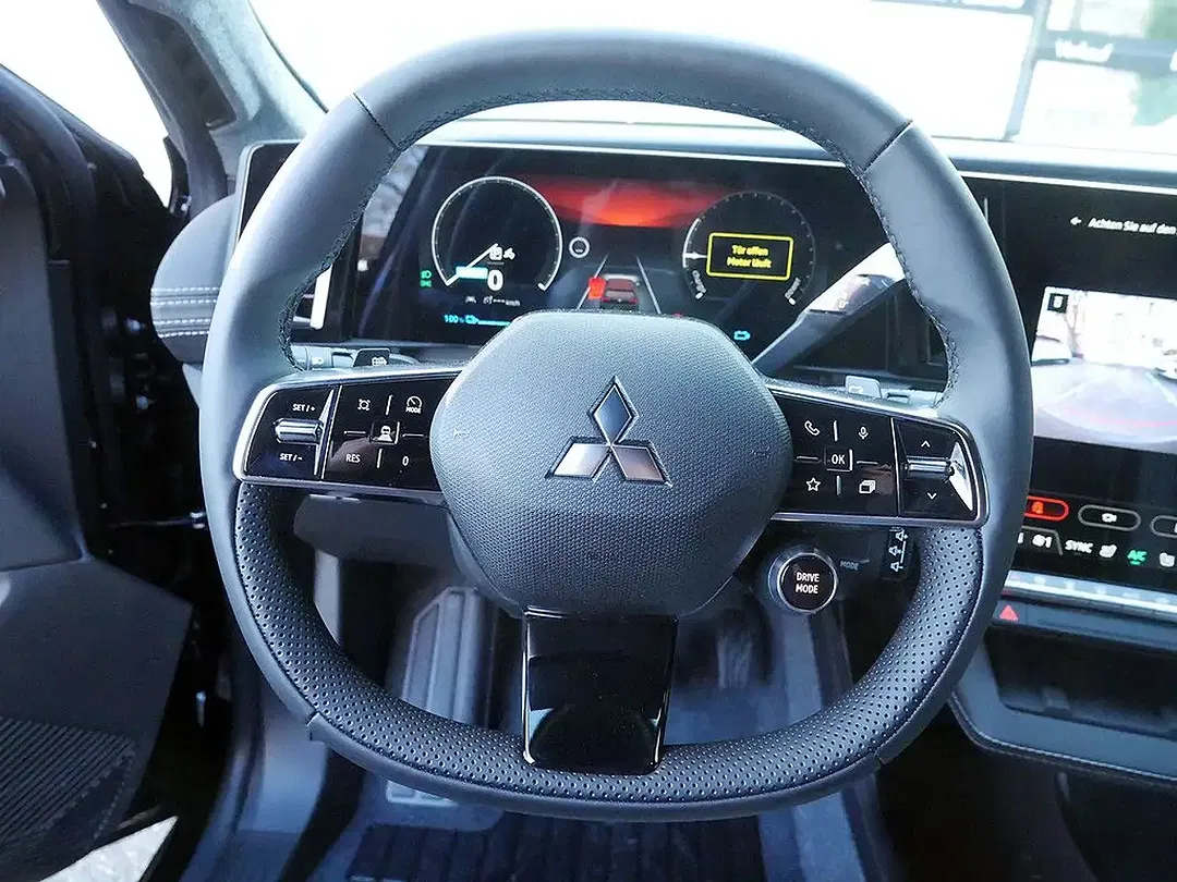 Mitsubishi Eclipse Cross - Thumbnail 10