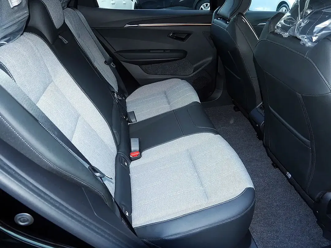 Mitsubishi Eclipse Cross - Thumbnail 8