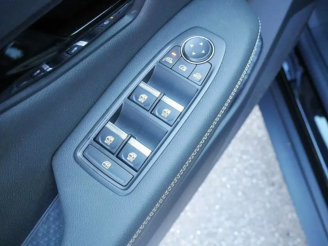 Mitsubishi Eclipse Cross - Thumbnail 9