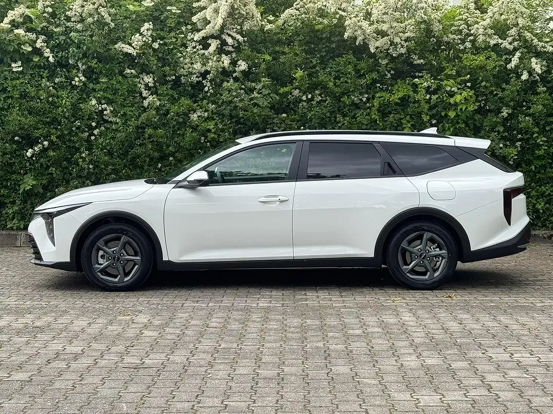 Kia K4 - Thumbnail 3