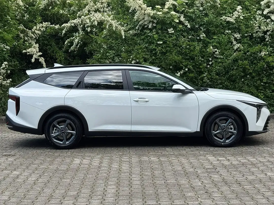 Kia K4 - Thumbnail 6