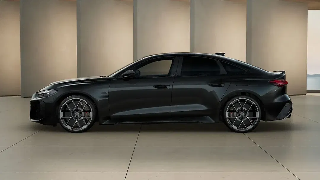 Audi RS5 - Thumbnail 3