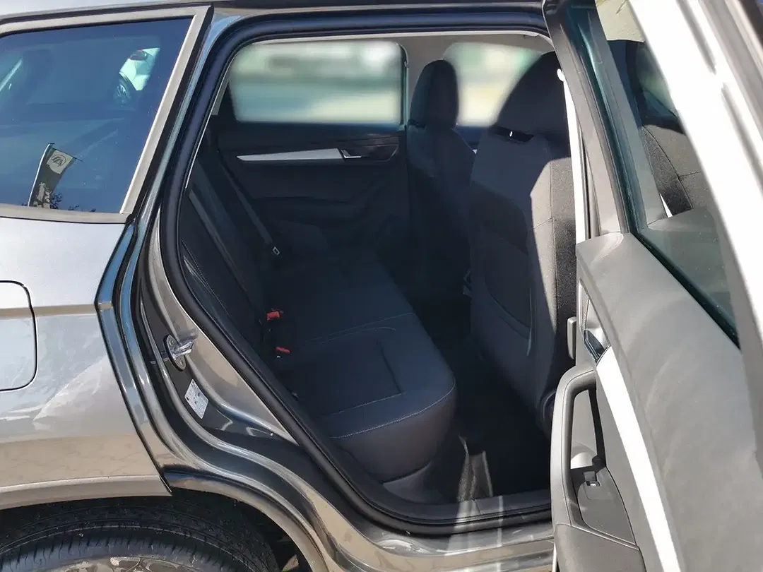 Skoda Karoq - Thumbnail 12