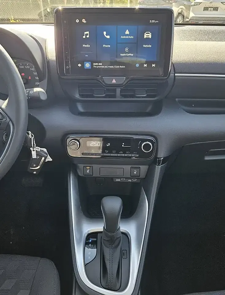 Mazda 2 - Thumbnail 8