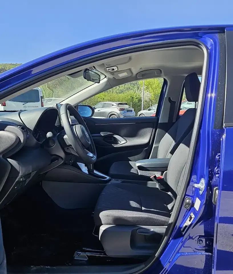 Mazda 2 - Thumbnail 9