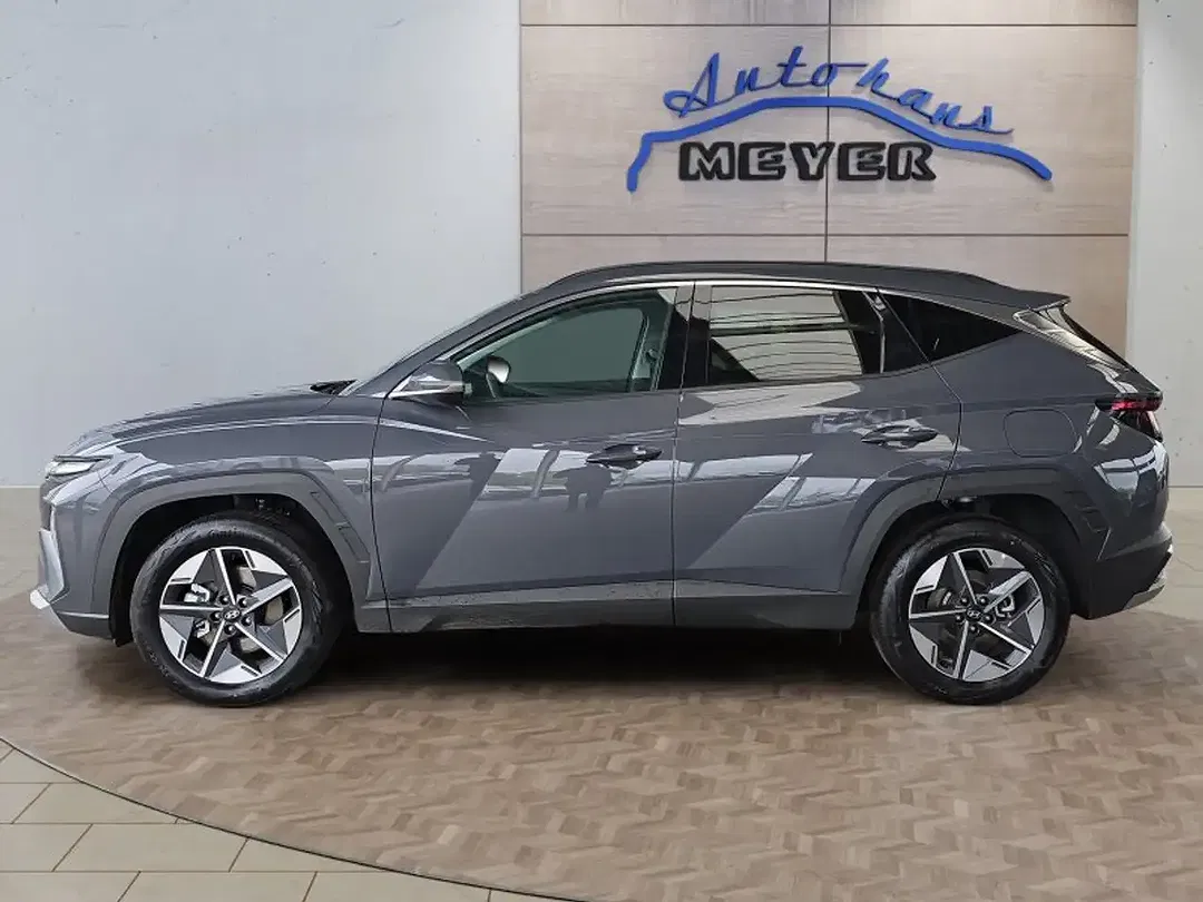 Hyundai TUCSON - Thumbnail 2