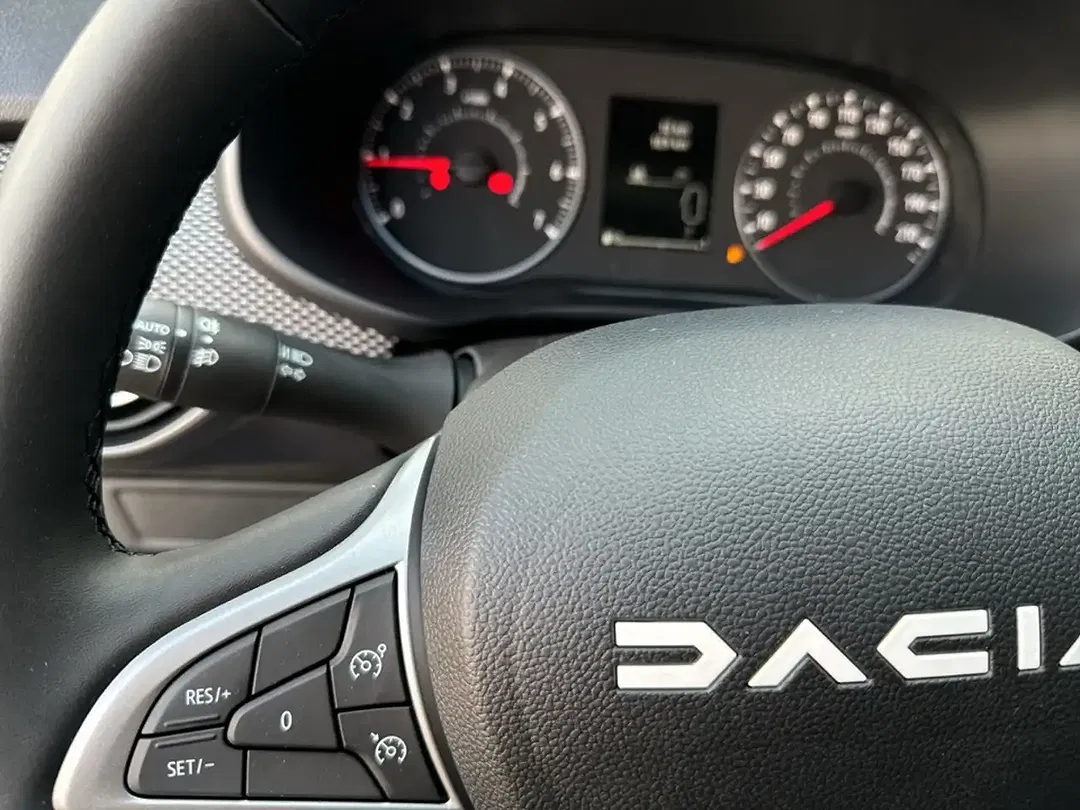 Dacia Logan - Thumbnail 12