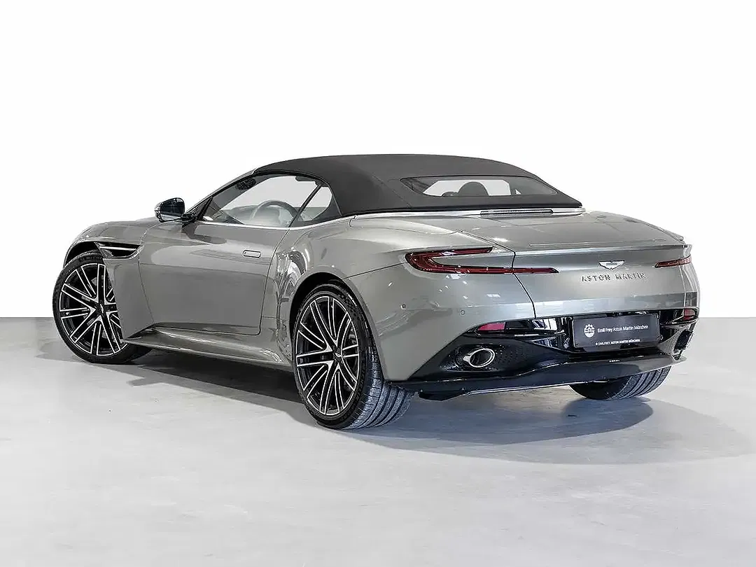 Aston Martin DB12 - Thumbnail 2