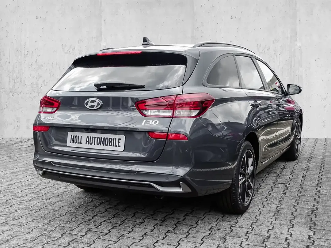 Hyundai i30 - Thumbnail 2