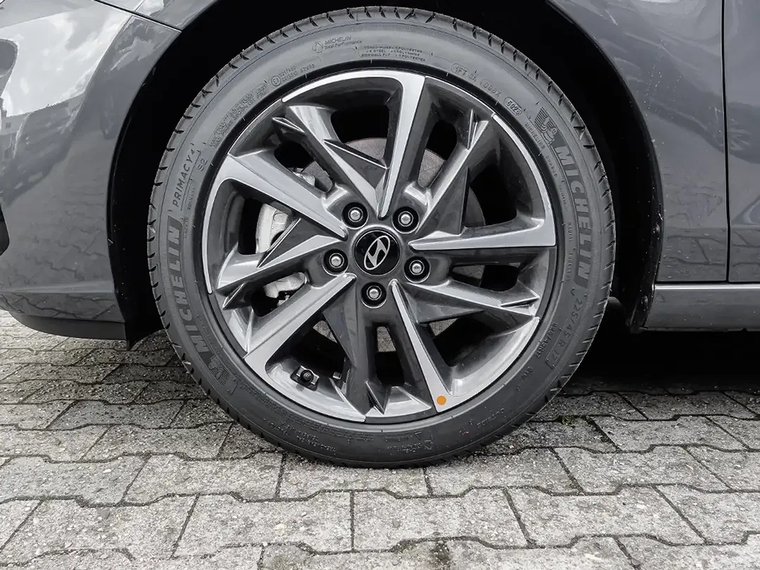 Hyundai i30 - Thumbnail 3