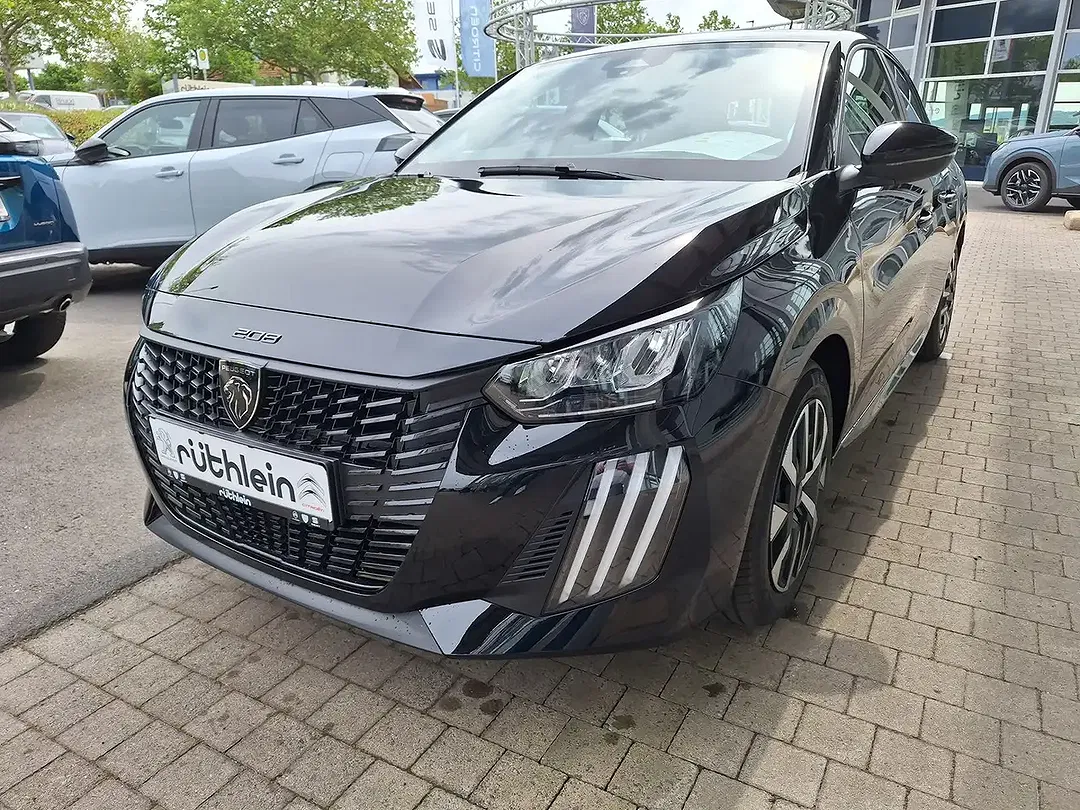 Peugeot 208 - Thumbnail 1