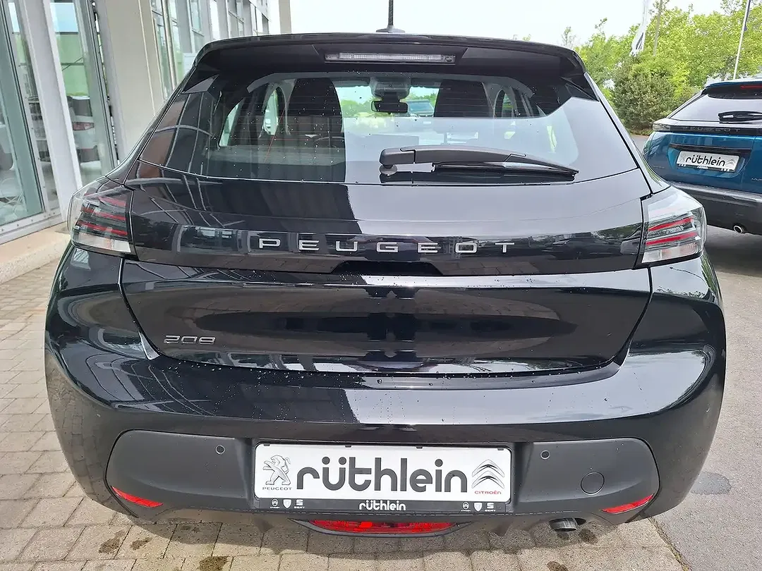 Peugeot 208 - Thumbnail 5