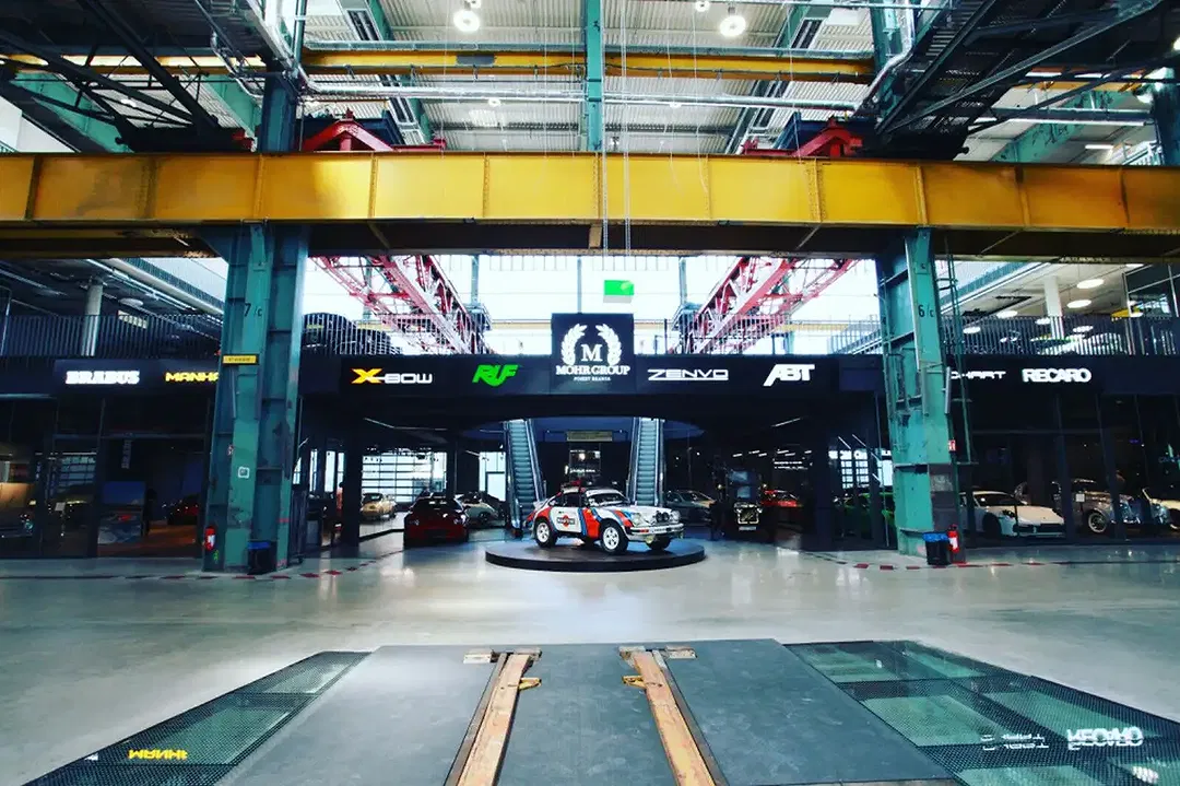 Porsche 992 - Thumbnail 11