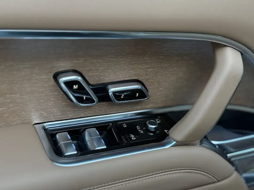 Land Rover Range Rover - Thumbnail 14