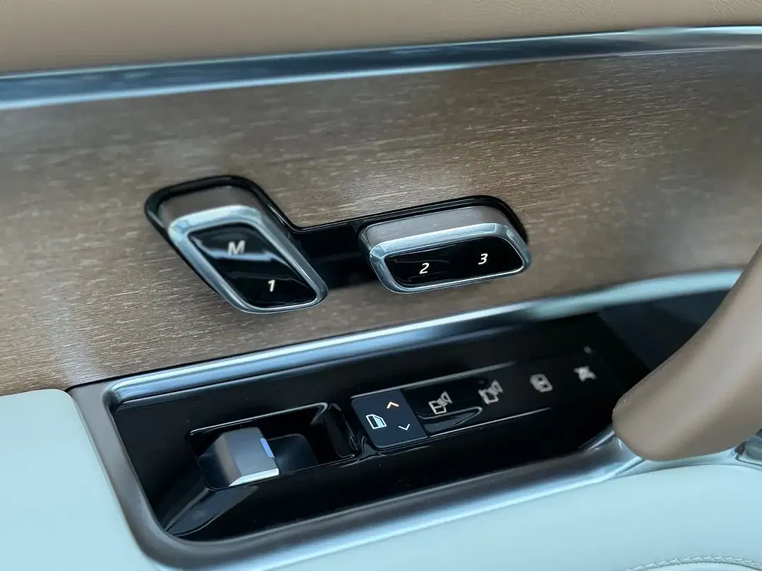 Land Rover Range Rover - Thumbnail 20