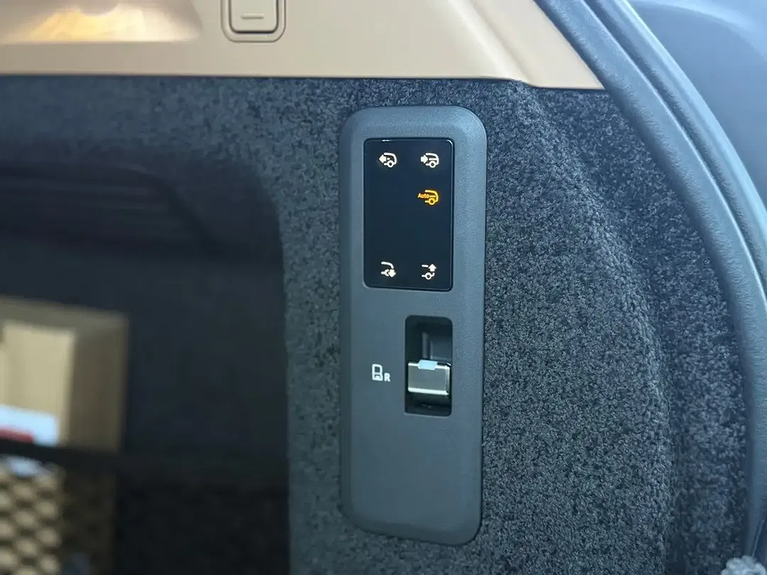 Land Rover Range Rover - Thumbnail 29