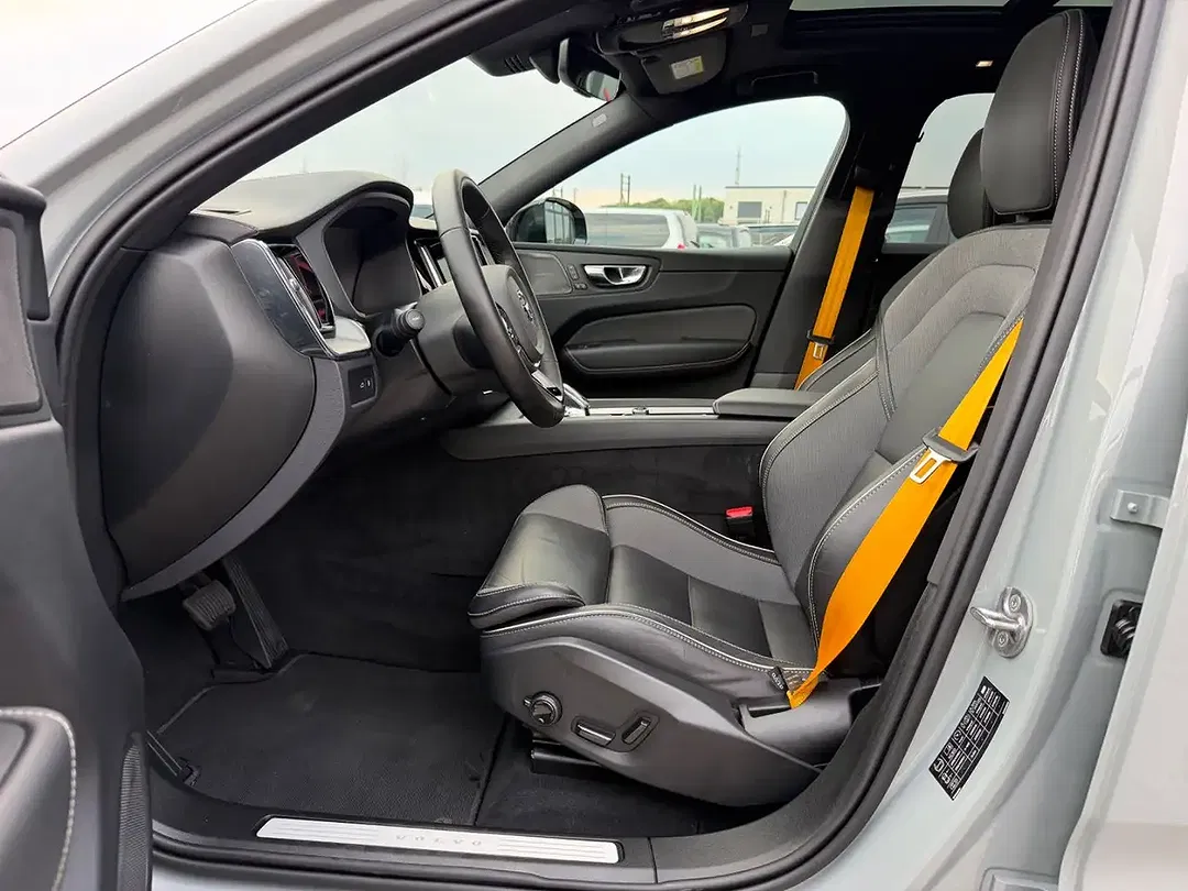 Volvo XC60 - Thumbnail 13