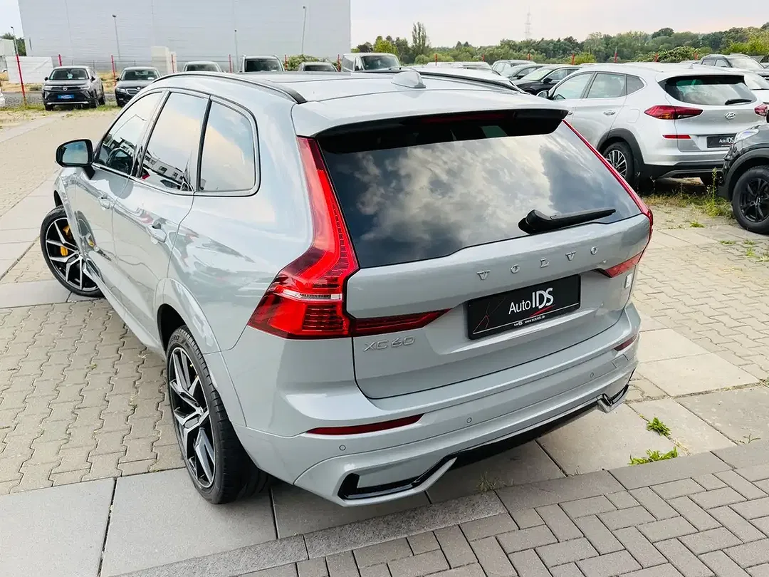 Volvo XC60 - Thumbnail 5