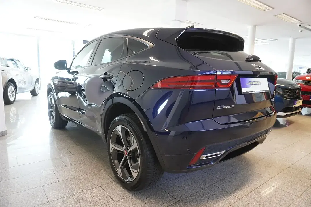 Jaguar E-Pace - Thumbnail 4