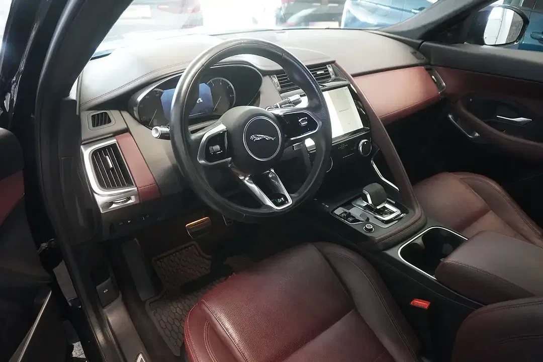 Jaguar E-Pace - Thumbnail 7