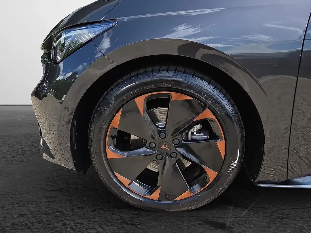 CUPRA Born - Thumbnail 5