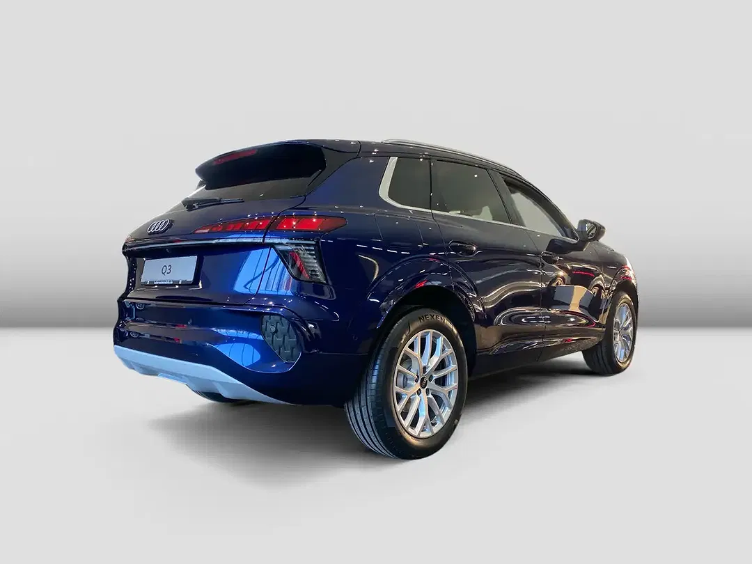 Audi Q3 - Thumbnail 3