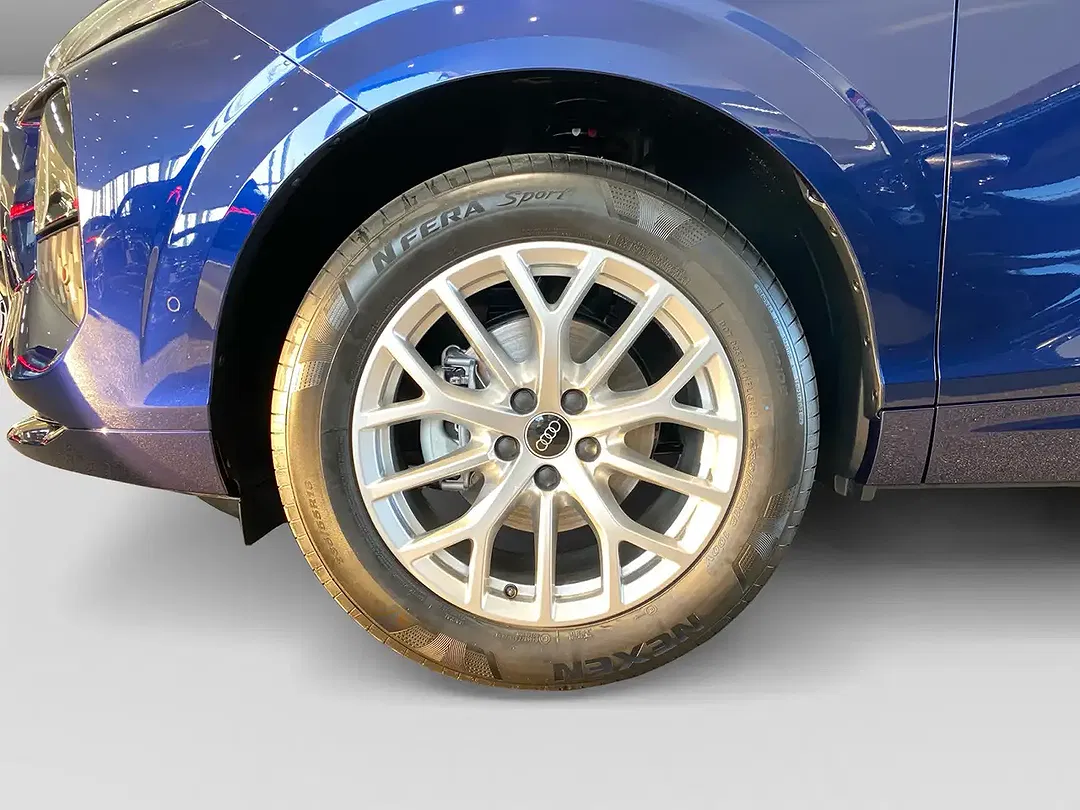 Audi Q3 - Thumbnail 4
