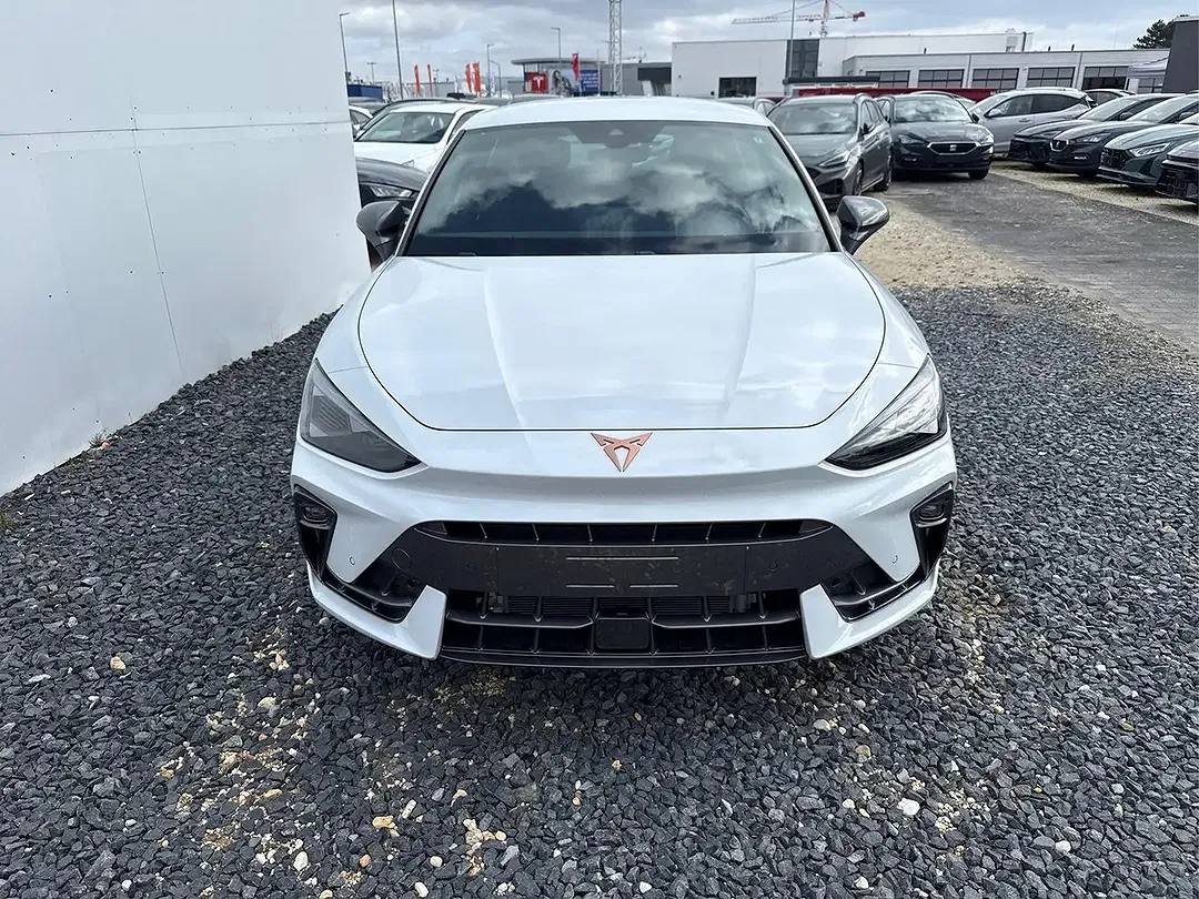 CUPRA Leon - Thumbnail 2