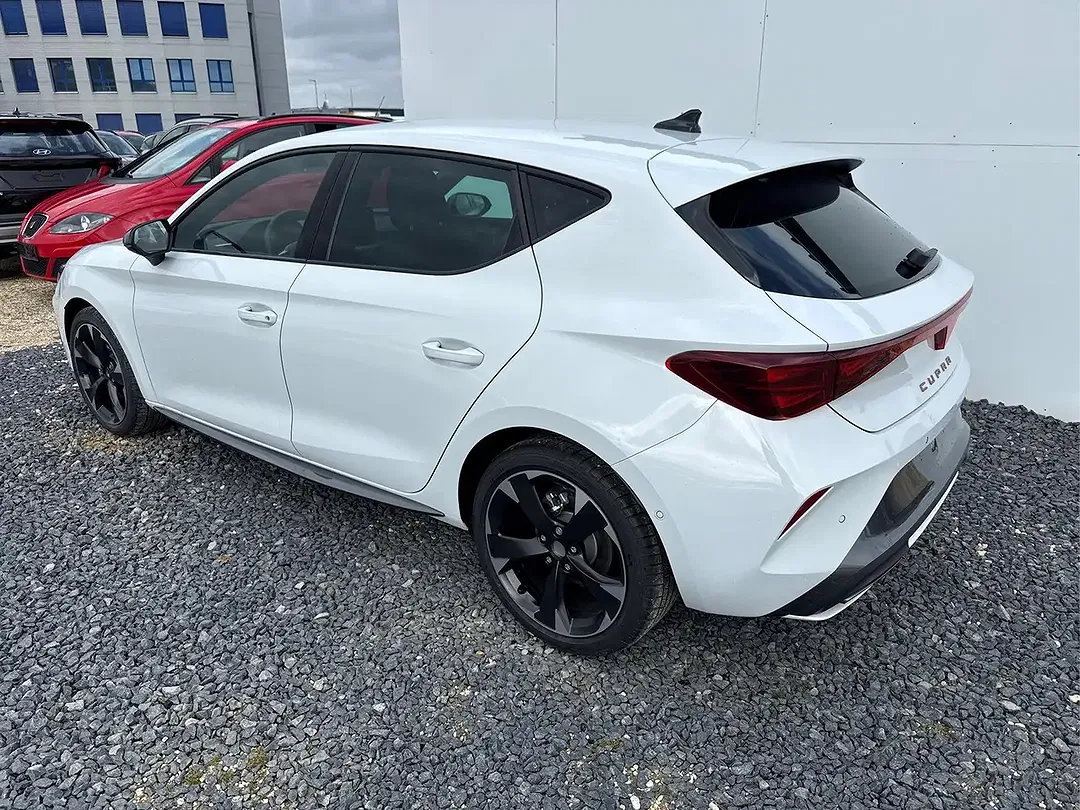 CUPRA Leon - Thumbnail 4