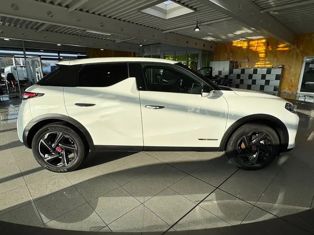 DS Automobiles DS 3 Crossback - Thumbnail 7