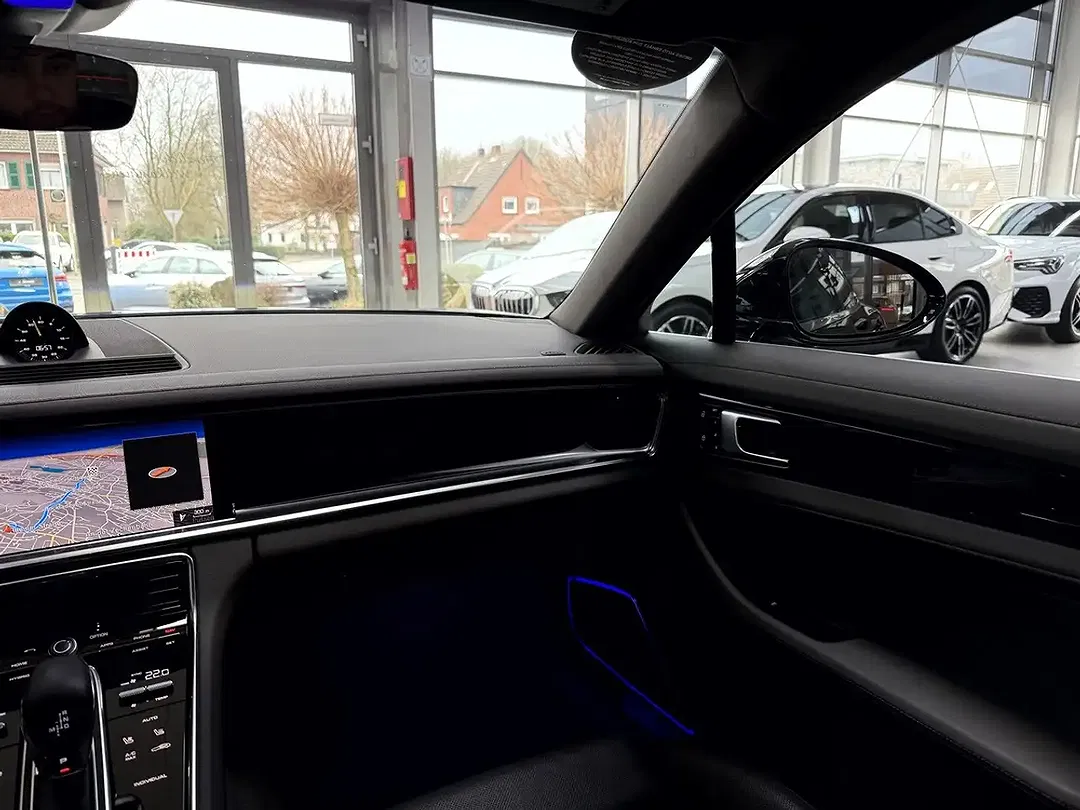 Porsche Panamera - Thumbnail 13