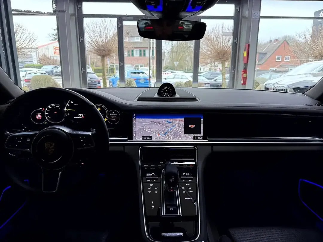 Porsche Panamera - Thumbnail 14
