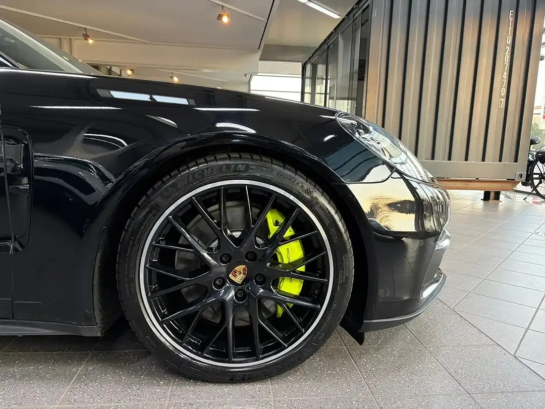 Porsche Panamera - Thumbnail 17