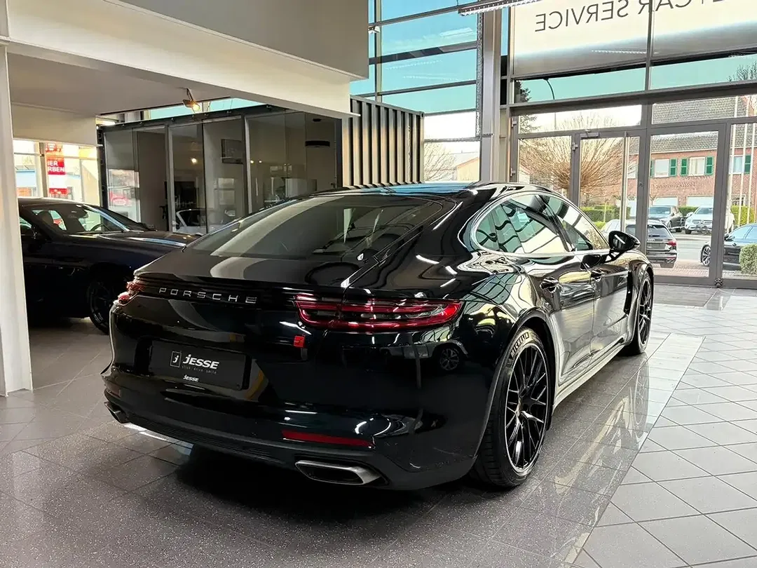 Porsche Panamera - Thumbnail 5