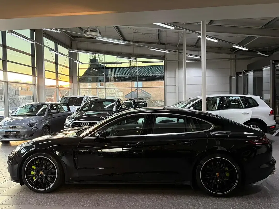 Porsche Panamera - Thumbnail 8