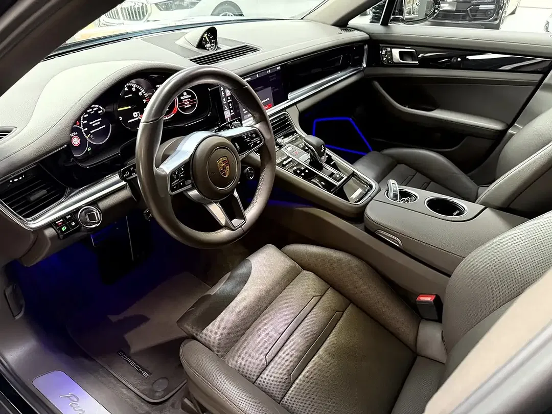 Porsche Panamera - Thumbnail 9