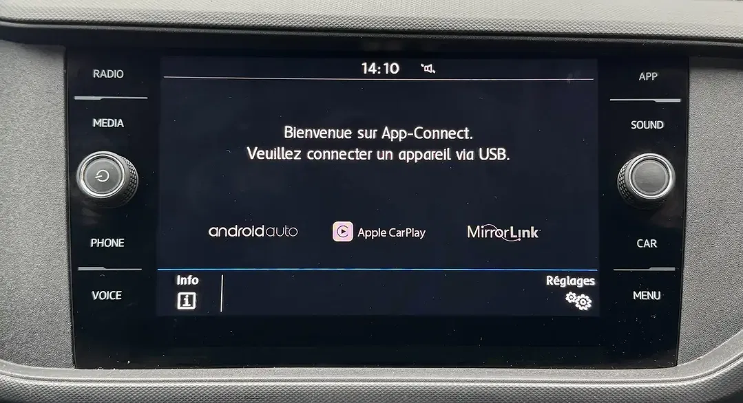 Volkswagen T-Cross - Thumbnail 10