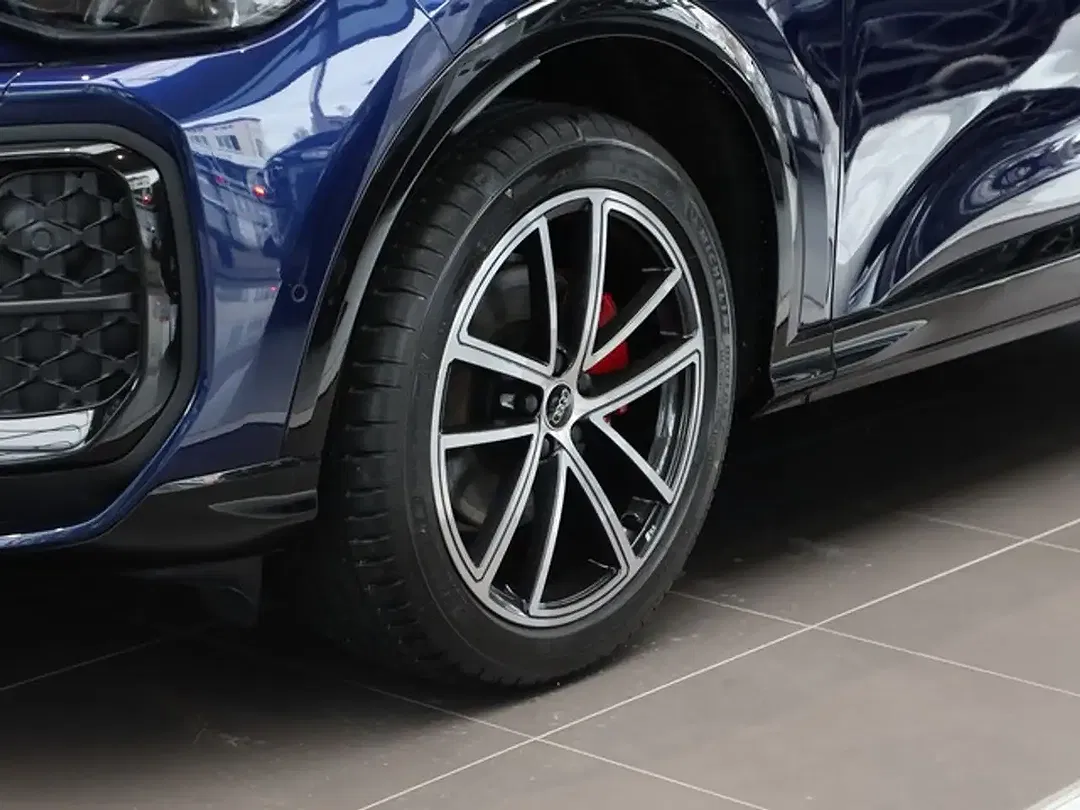 Audi Q5 - Thumbnail 10