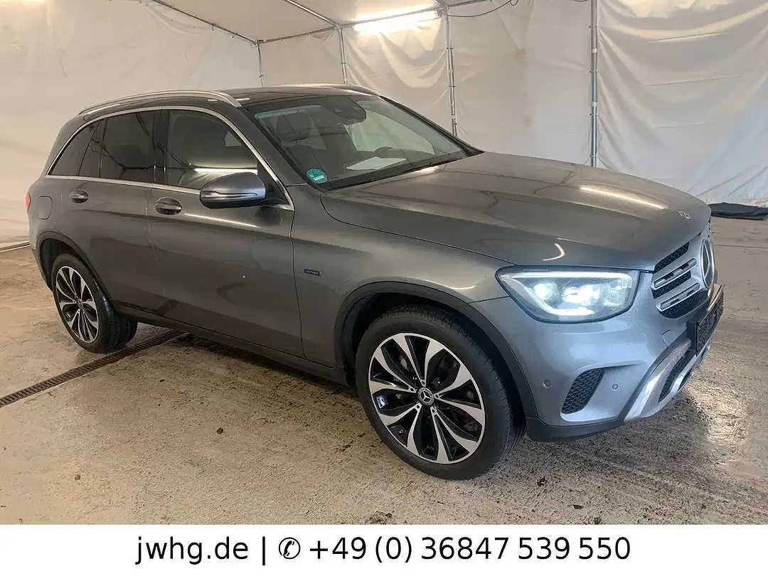 Mercedes-Benz GLC 300 - Thumbnail 2