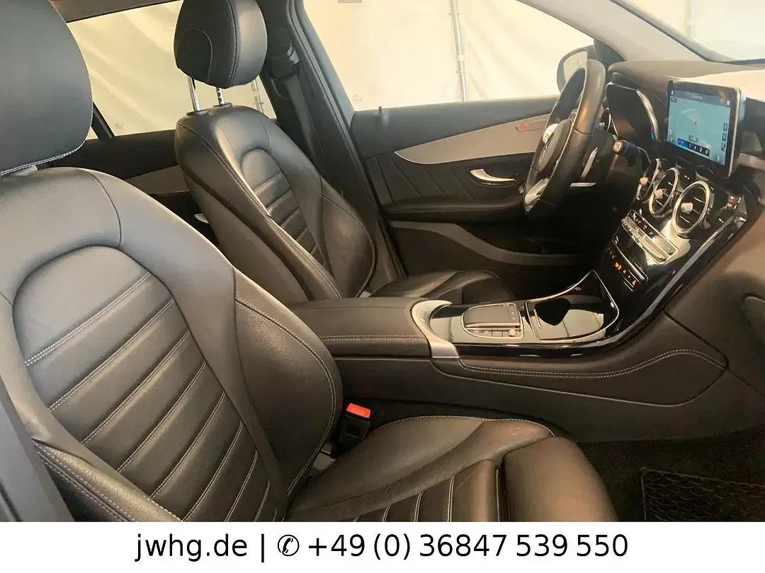 Mercedes-Benz GLC 300 - Thumbnail 4