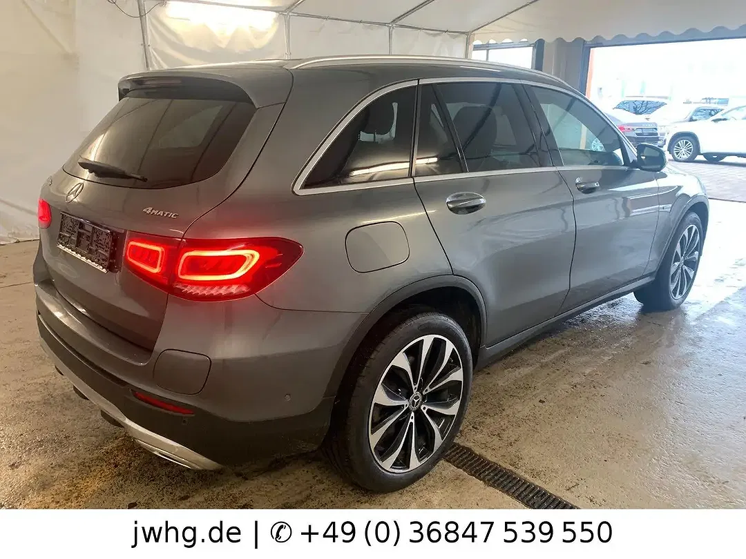 Mercedes-Benz GLC 300 - Thumbnail 6
