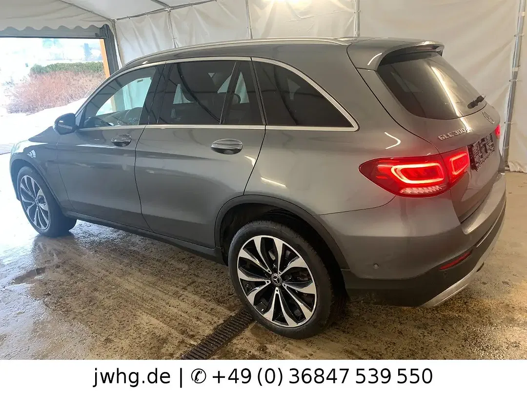 Mercedes-Benz GLC 300 - Thumbnail 8