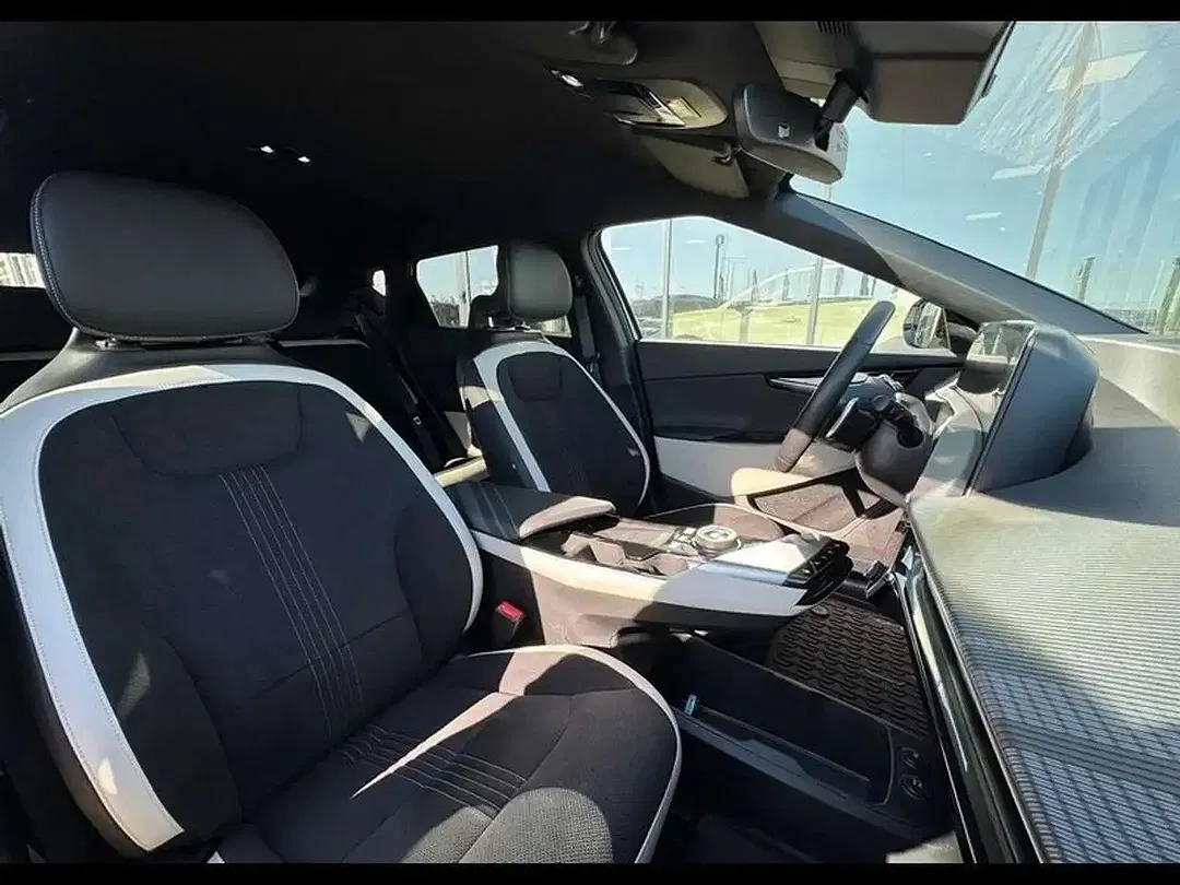 Kia EV6 - Thumbnail 9
