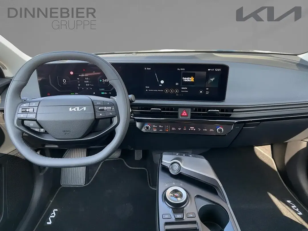Kia EV6 - Thumbnail 9
