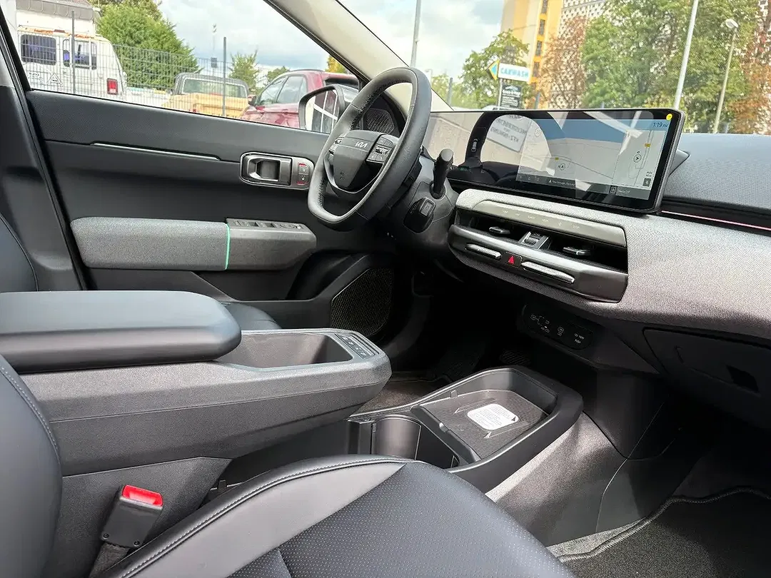 Kia EV4 - Thumbnail 8
