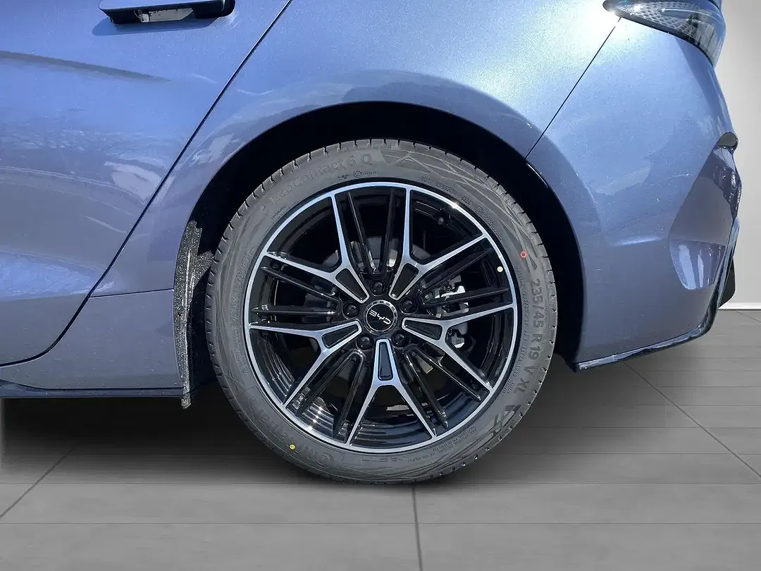 BYD Seal - Thumbnail 6