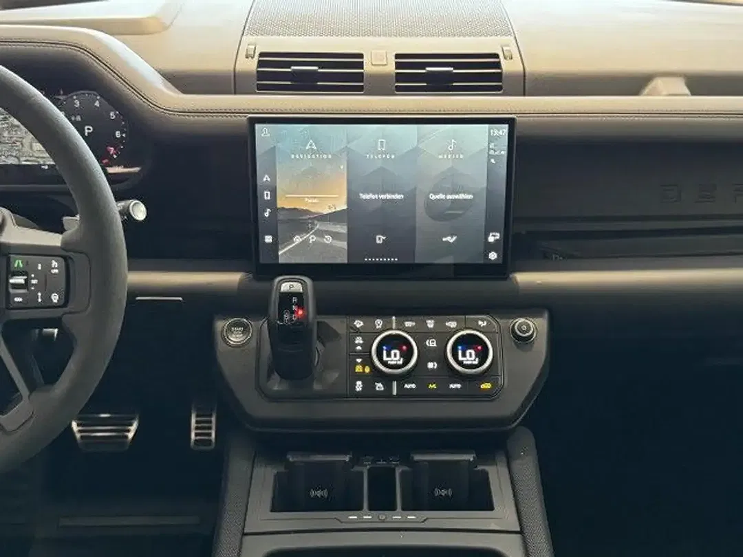 Land Rover Defender - Thumbnail 10