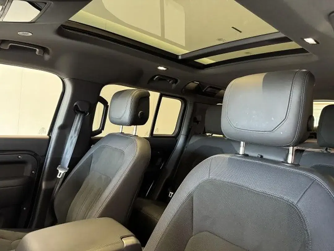 Land Rover Defender - Thumbnail 13